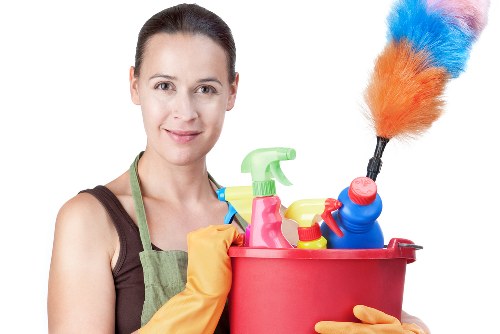 End of tenancy cleaning preparation in a rental property